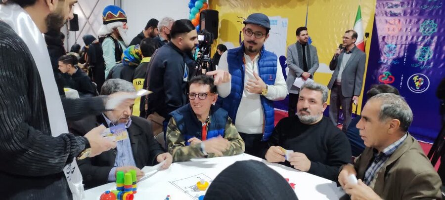 شهرری | حضور معلولین در اختتامیه مسابقه برنده شو