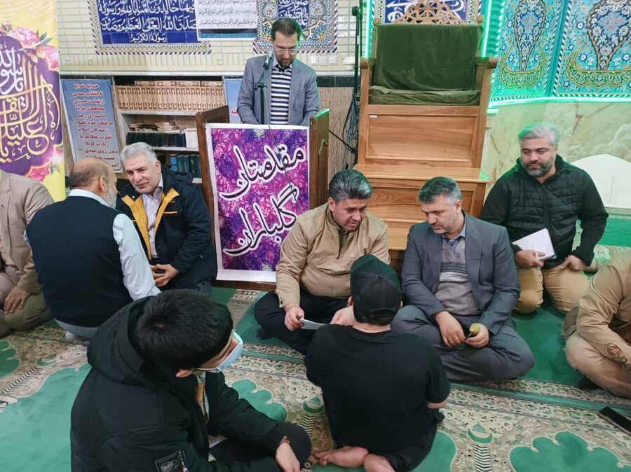 شهرری | برپایی میز خدمت به مناسبت ایام الله دهه فجر