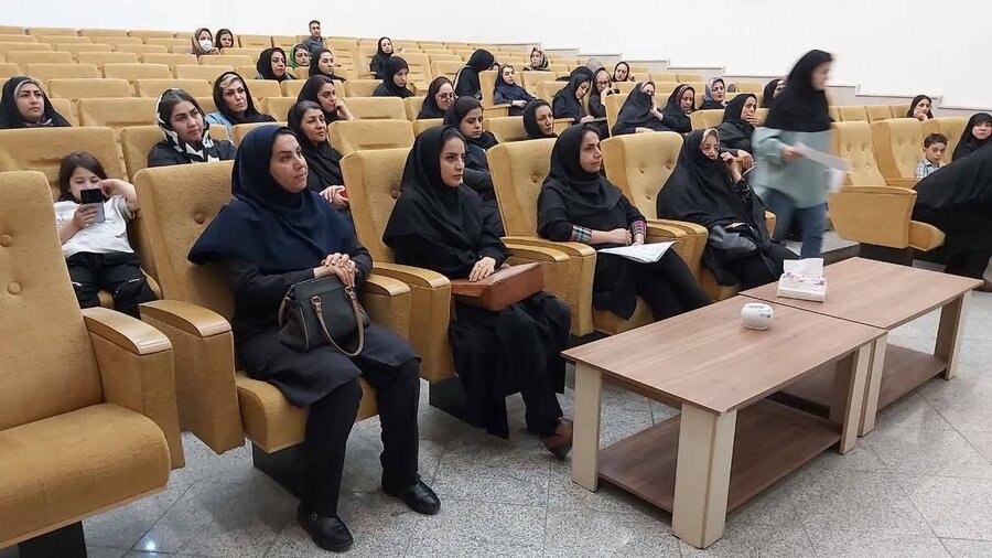 شهرری | برگزاری دوره آموزش مهارت فرزند پروری شهرری | برگزاری دوره آموزش مهارت فرزند پروری