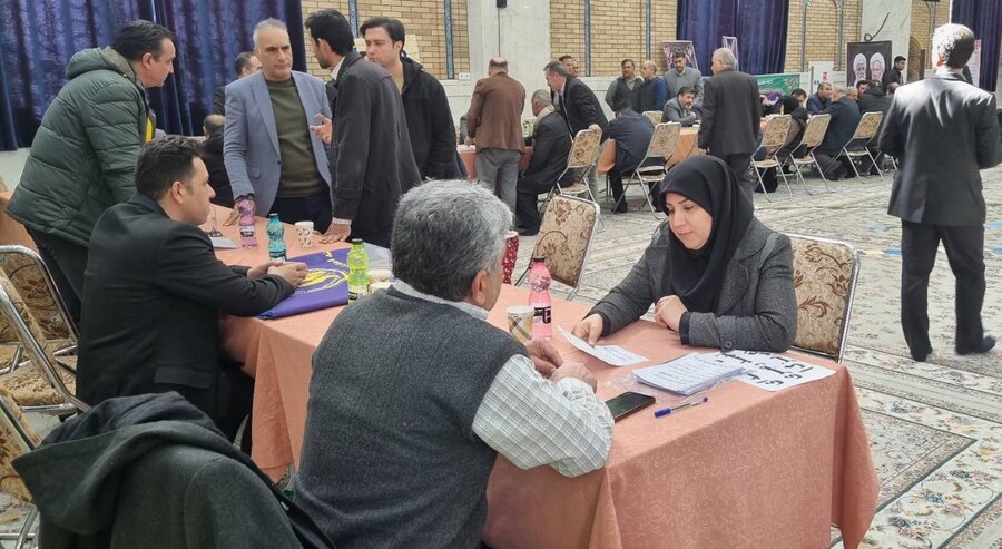 شهرری | برپایی میز خدمت به مناسبت ایام الله دهه فجر