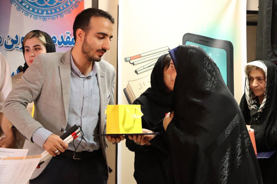 شهرری | گرامیداشت روز جهانی عصای سفید شهرری | گرامیداشت روز جهانی عصای سفید